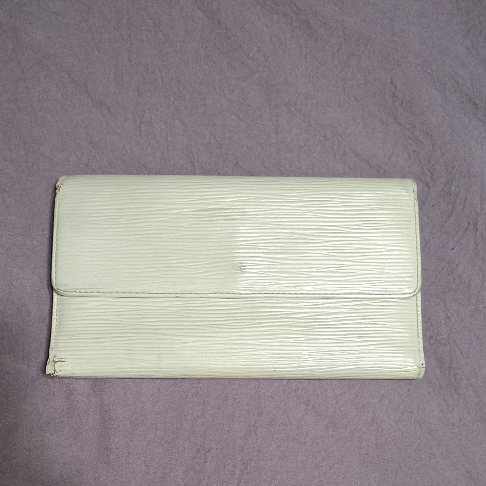 louis Vuitton Chic lavender Clutch